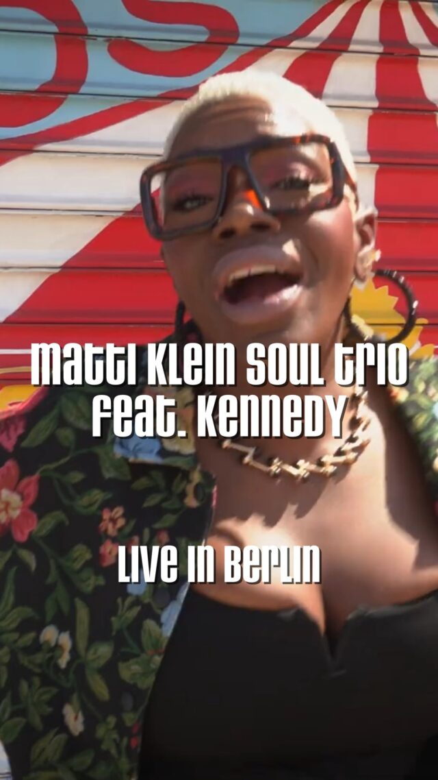 This September, the incredible @improvkennedy (of the @kennedyadministration) joins the @mattikleinmusic Soul Trio for a five-night residency at @jazzclubatrane.
Soulful voice. Deep grooves. Fresh arrangements.
Come get the real thing live in Berlin.
📍 Sept 1–5 | A-Trane

#MattiKleinSoulTrio #KennedyAdministration #ATrane #BerlinJazz #SoulJazz